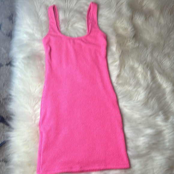 NEW NWOT
Good American Women's Always
Fits Swim Mini Dress in Hawaiian Pink - Picture 4 of 4